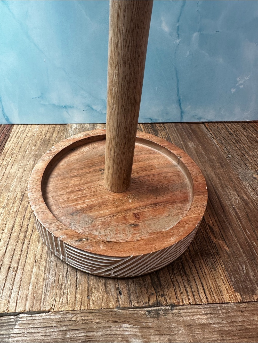 Whitewashed Wood paper towel holder - Picture 4 of 7